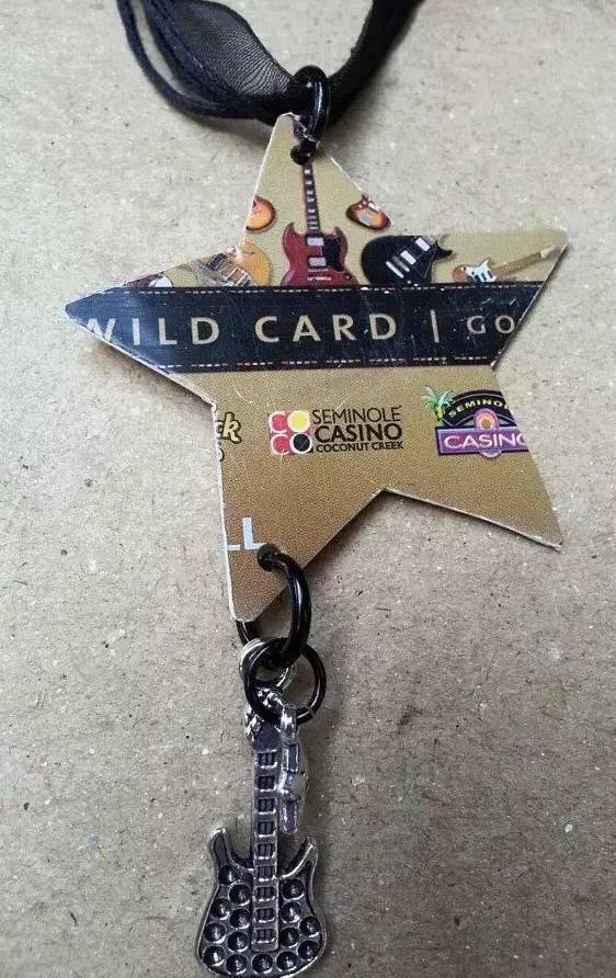 废旧银行卡千万别扔以前扔的都后悔了