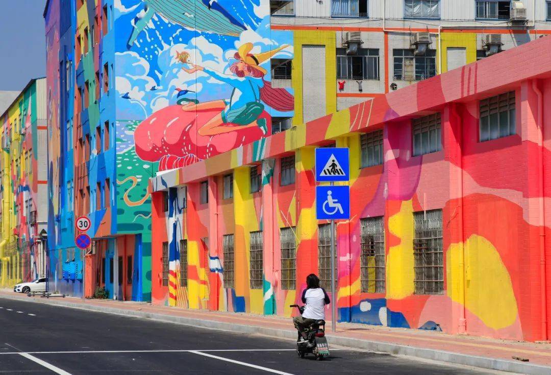 好色攻略8000㎡彩虹墙变网红打卡点大片随手拍