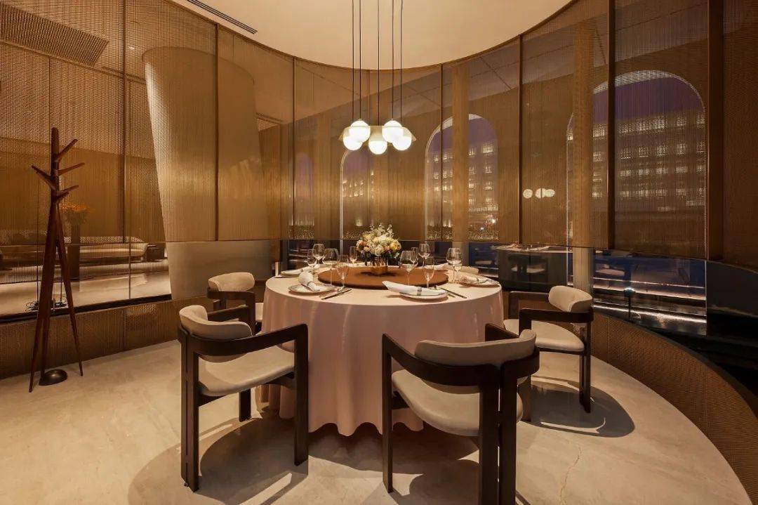 晶采轩·世纪汇店 | 以极静极简的用餐环境,呈现现代高端中餐文化的