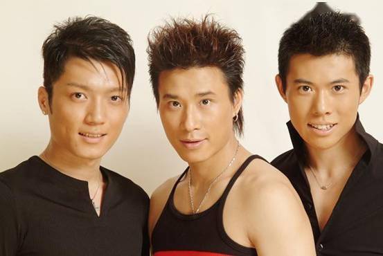 中国力量,这个组合当年是红遍大江南北,那首《everday每一天》,轰炸式