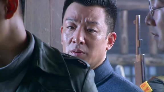 狐影雷震让刘志庸找乔曼检查她的胎记以前刘志庸没疏忽啦