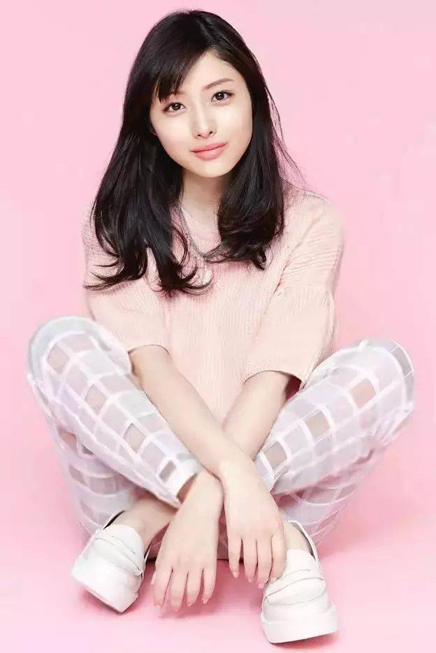 33岁的石原里美活成了女人羡慕的样子