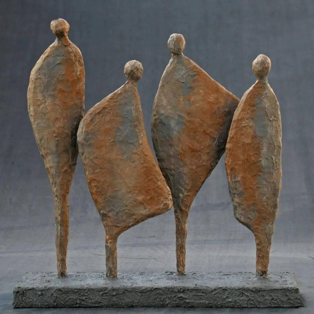 雕塑富有设计感的简易人像