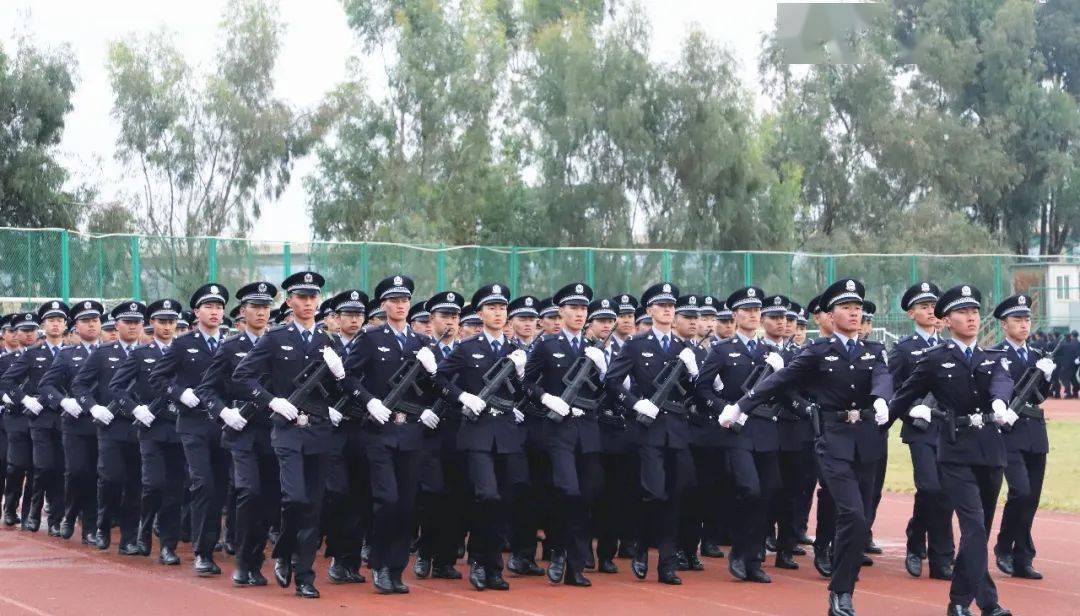 云南警官学院学生图片