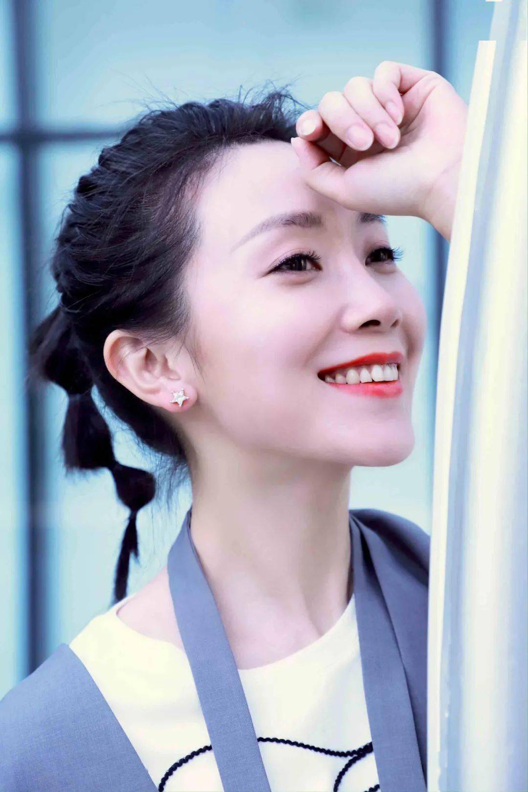 许歌甜酷风街拍 清新元气捕捉秋日清凉