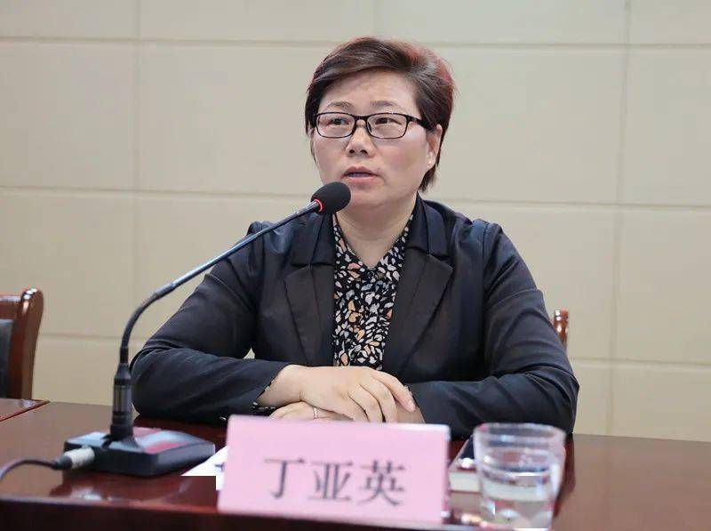 礼嘉镇召开村(社区)"两委"换届工作部署会