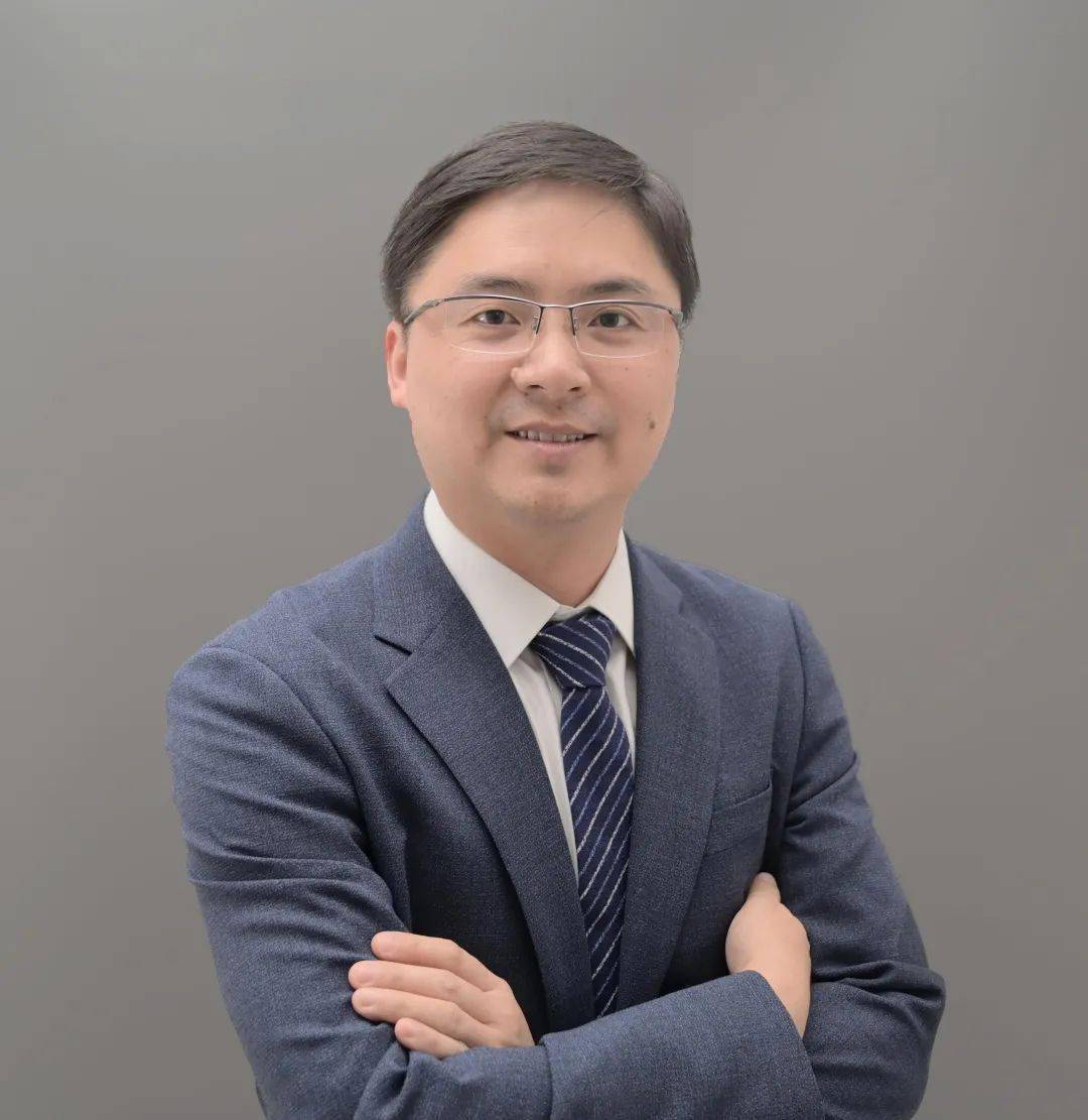 邹继红主任医师在线答疑骨科行政副主任芮云峰主任医师《荔直播·名医