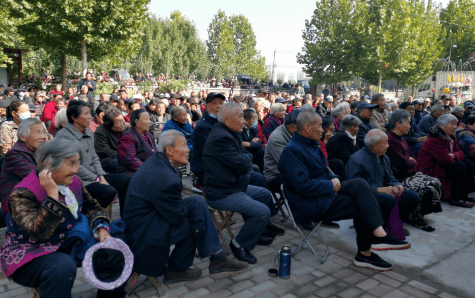 肥城市汶阳镇西徐村:举办庆祝"九九"重阳节戏曲专场演出