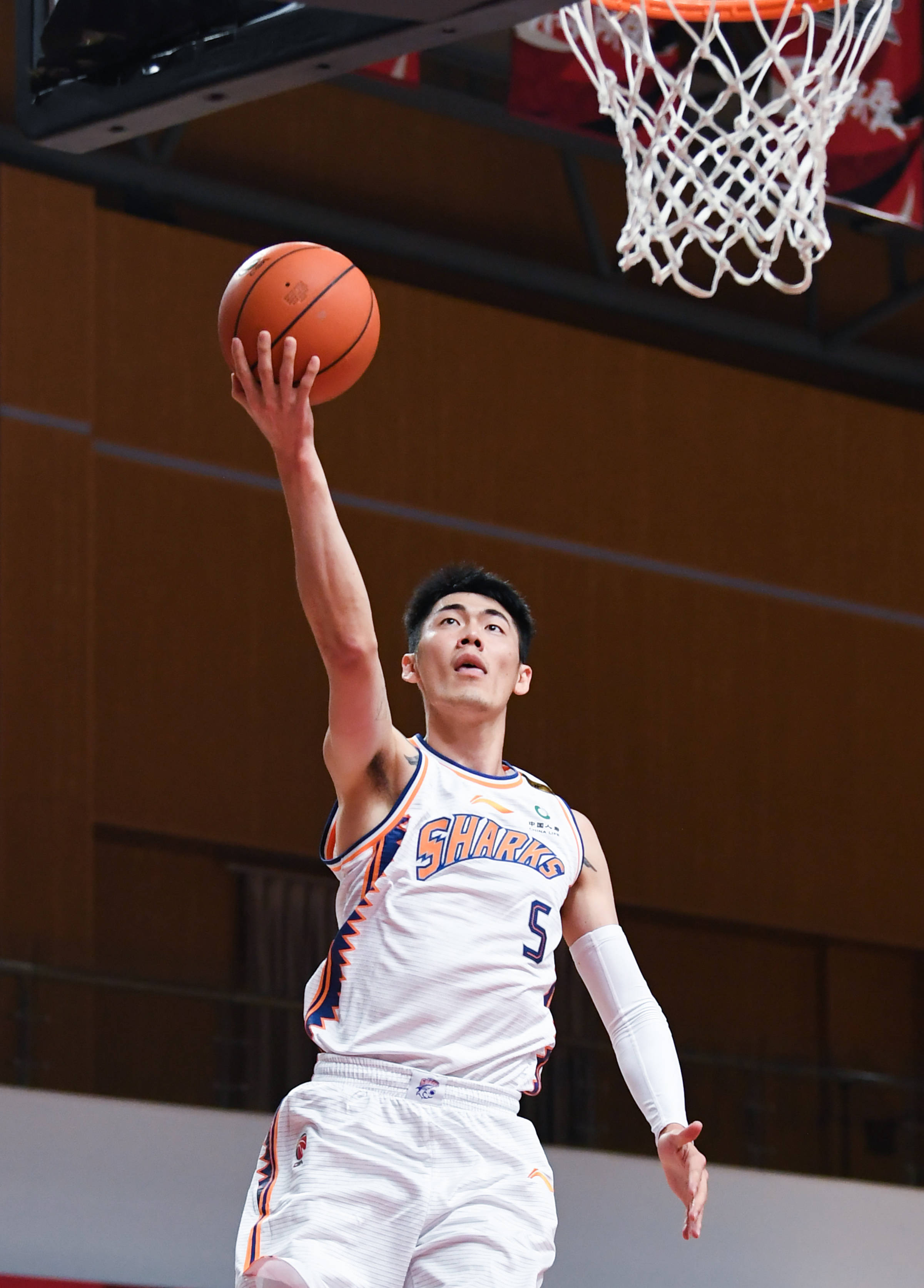 篮球cba第一阶段上海久事对阵山西汾酒股份