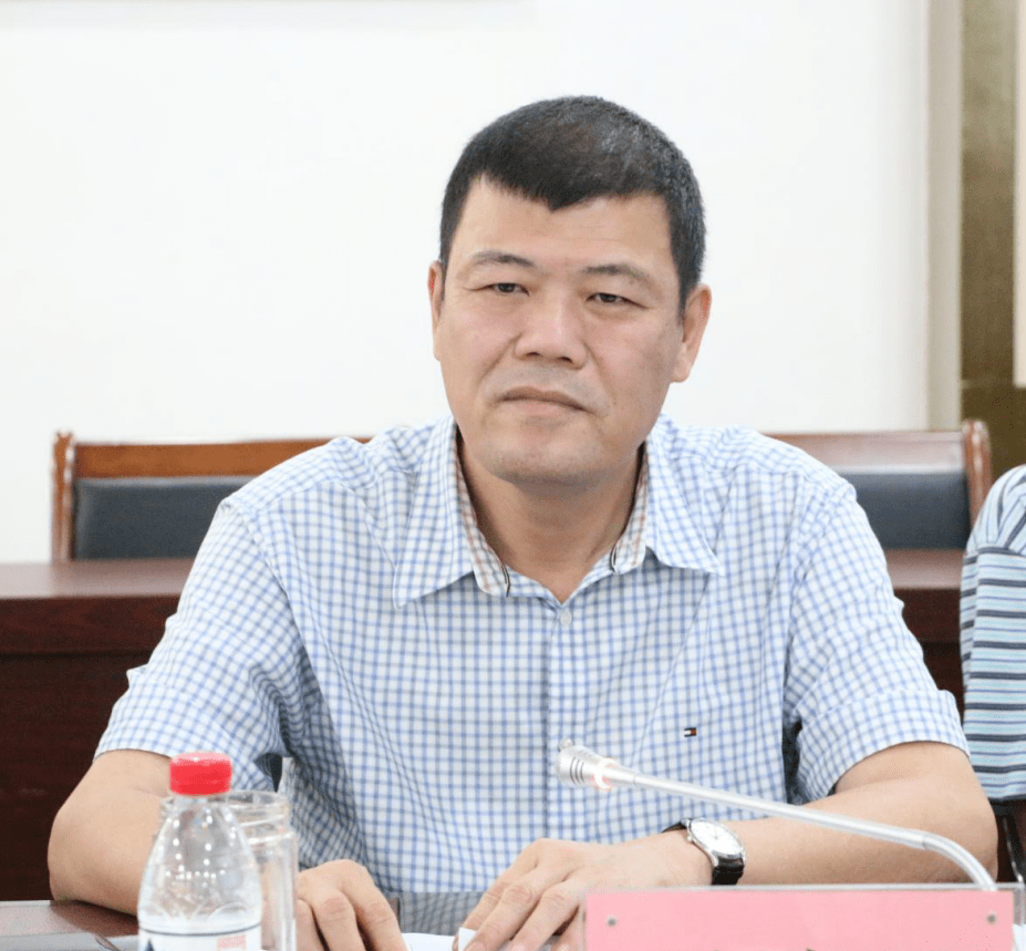 吴清江同志会见中国电子三亚信息港客人