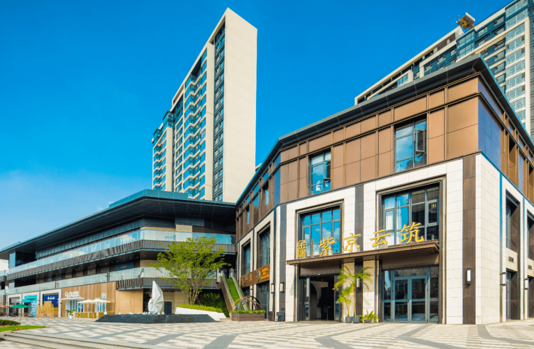 正如汤臣一品之于上海,深圳湾1号之于深圳,合生霄云路8号之于北京