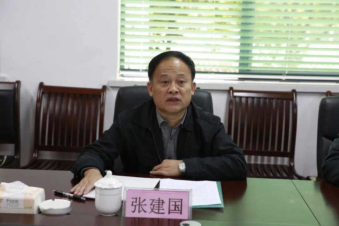 市委政法委副书记周峰市禁毒委副主任,市公安局副局长郭义听取柳州