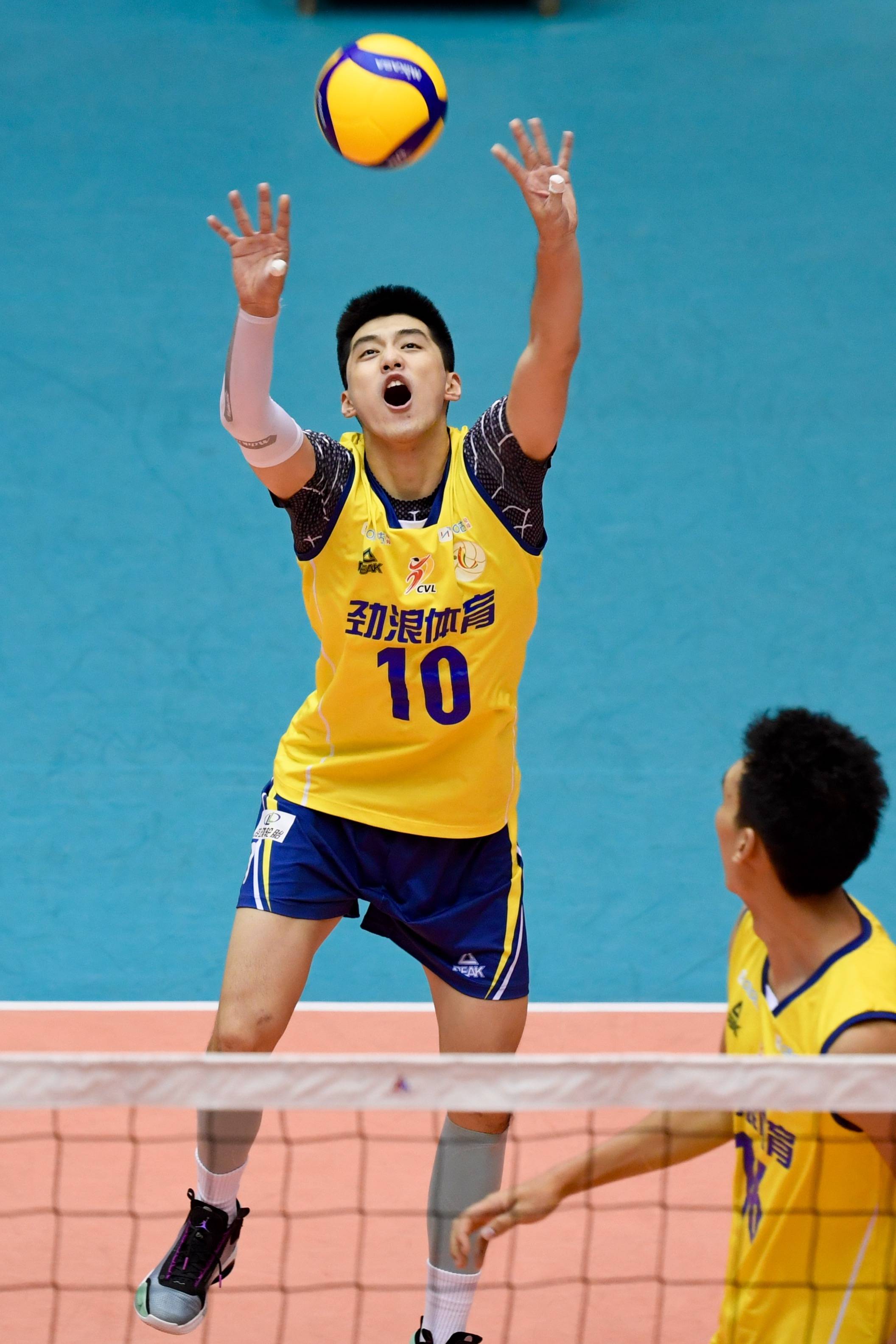 排球——全国男排锦标赛:四川队胜辽宁队