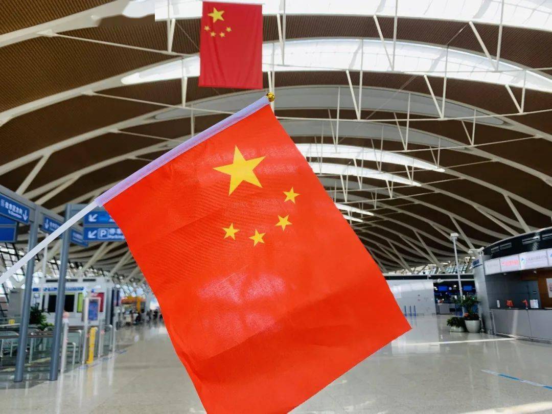 带着国旗去旅行这一抹红很中国1