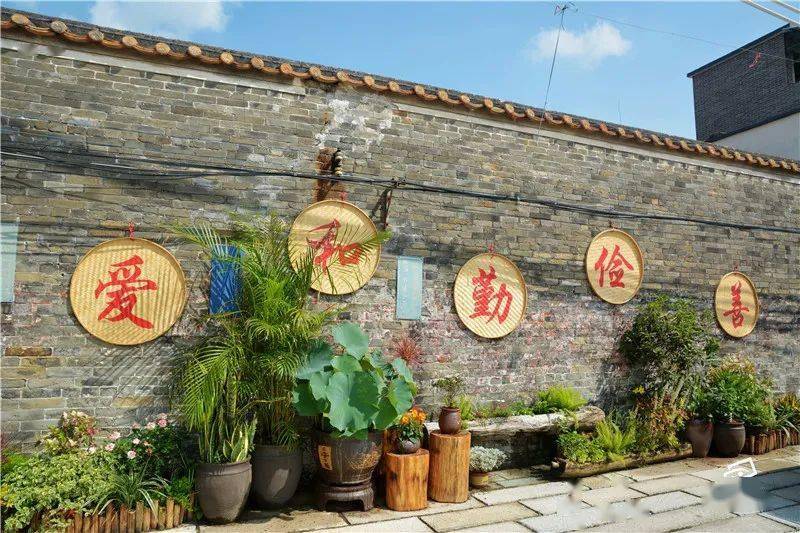 里水乡村振兴丨小布彩绘爬上墙繁花开满村