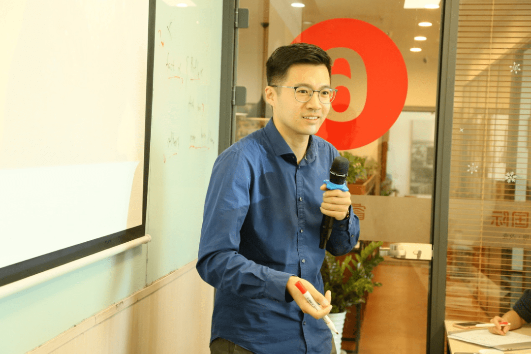 胡中华 10-21 20:10 订阅 点击查看更多订阅内容> 今天上午,我去听了