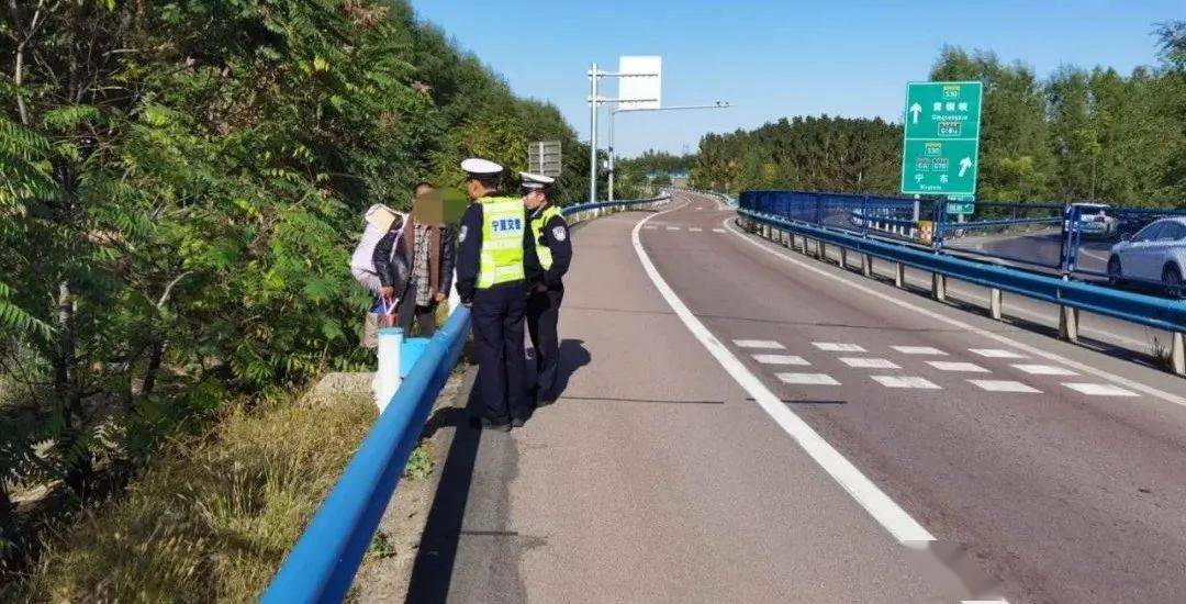 宁夏一男子搭顺风车不顺路被抛高速