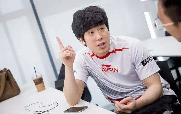 人物志cvmax天才在左疯子在右