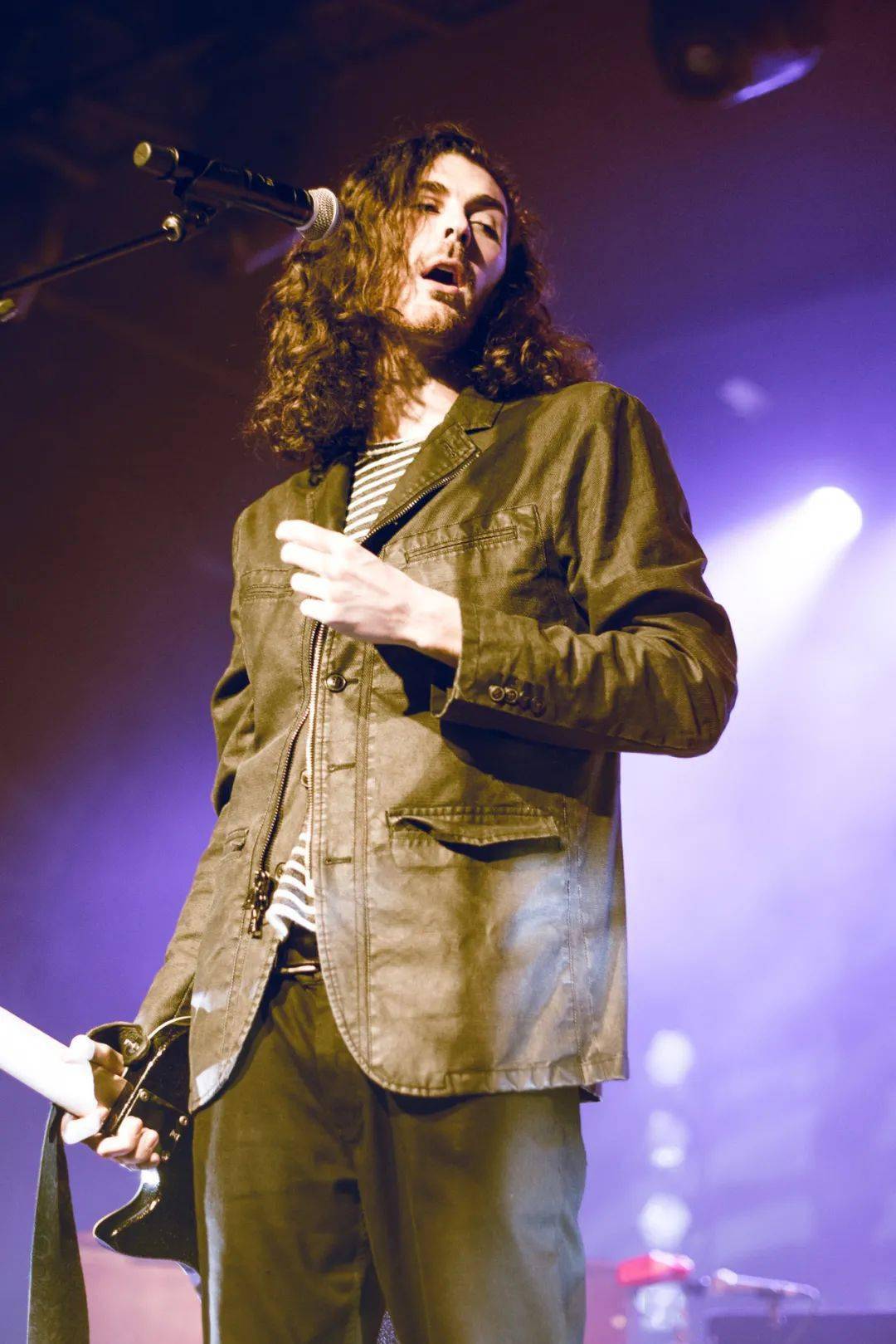 我可以!颜值与才华并存的爱尔兰男歌手 hozier