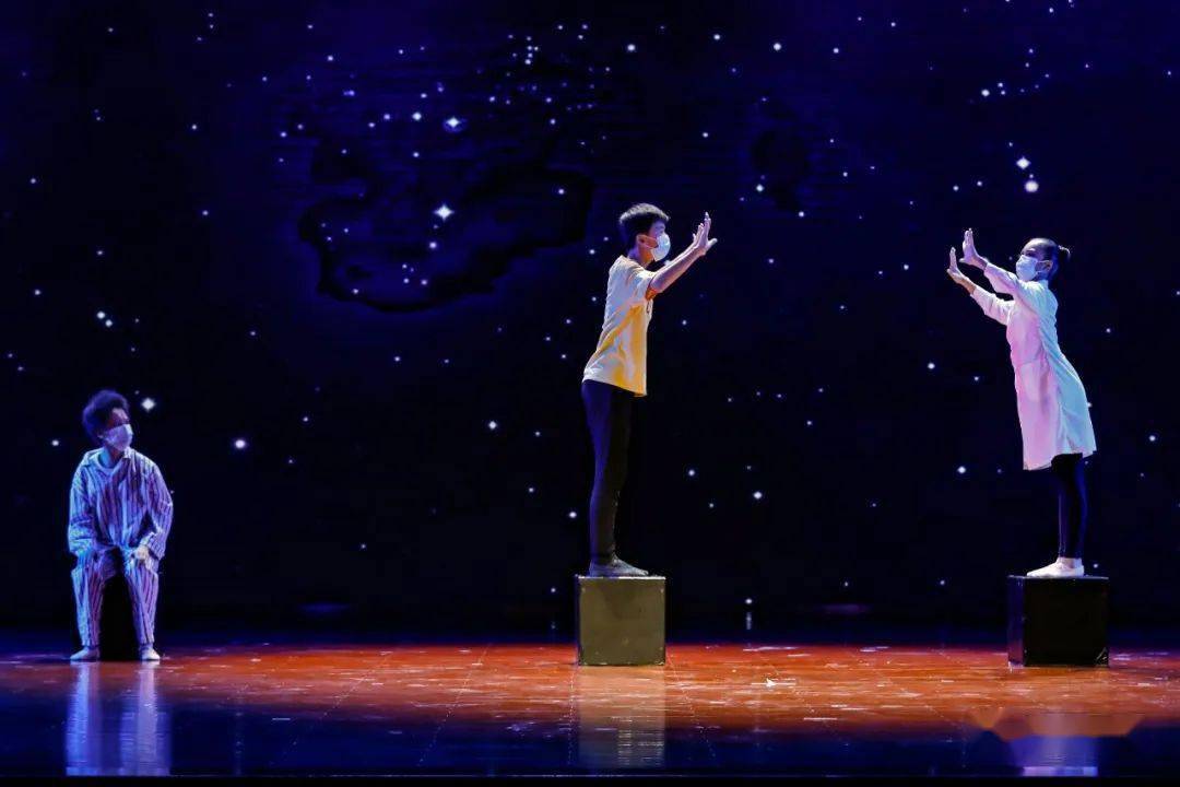 动感之星舞动八桂动感小超人们总决赛之旅完美归来