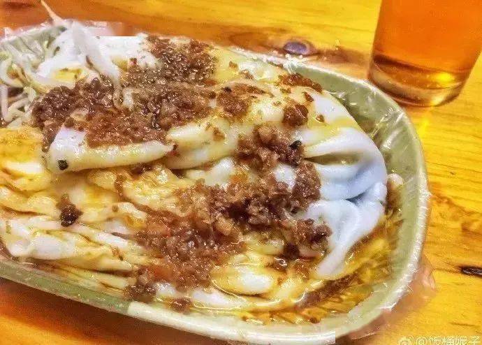 特色酱汁的潮阳肠粉