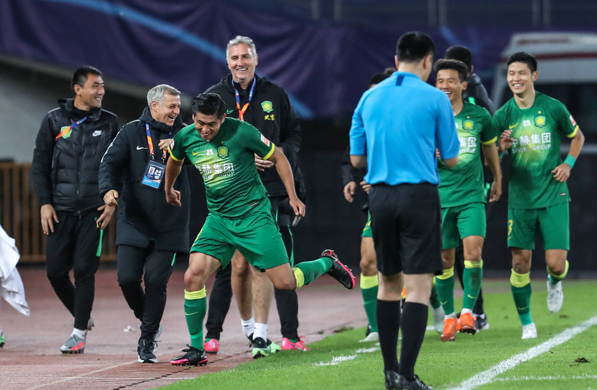 足球中超北京中赫国安晋级四强