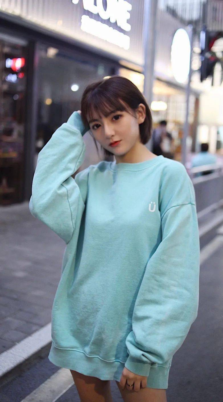 新说唱02年少女dj被rapper潜规则最大黑马竟是这位18岁御用女dj
