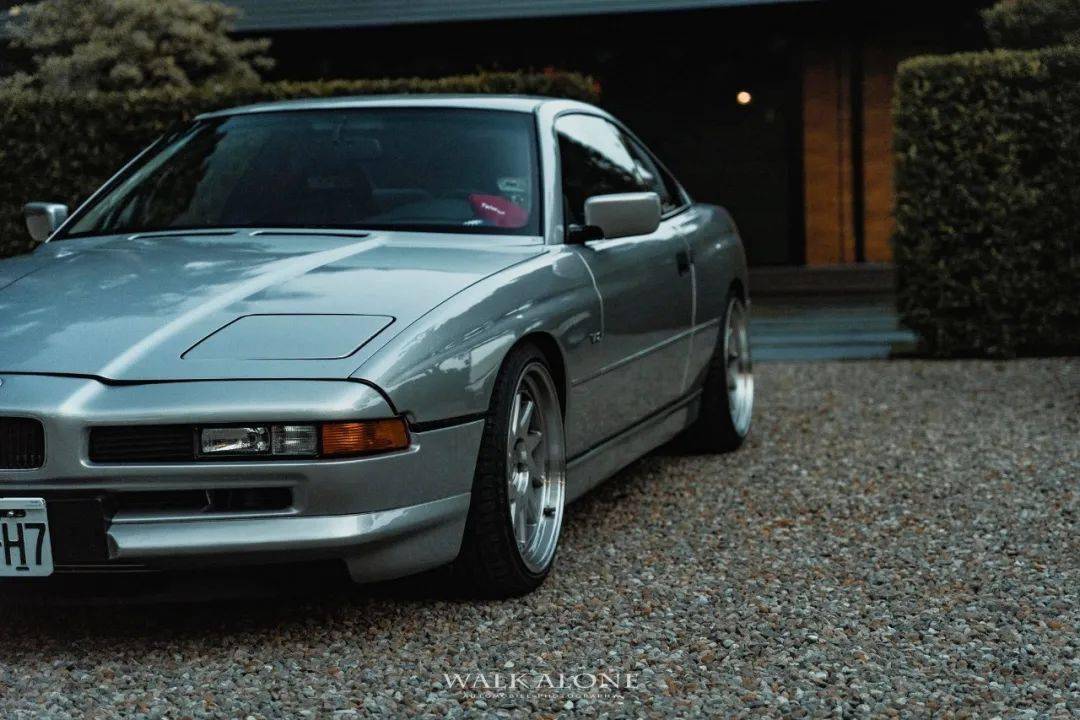 台湾车友改装30岁的跳灯版本宝马8系e31只为向后人证明我当年玩过改装