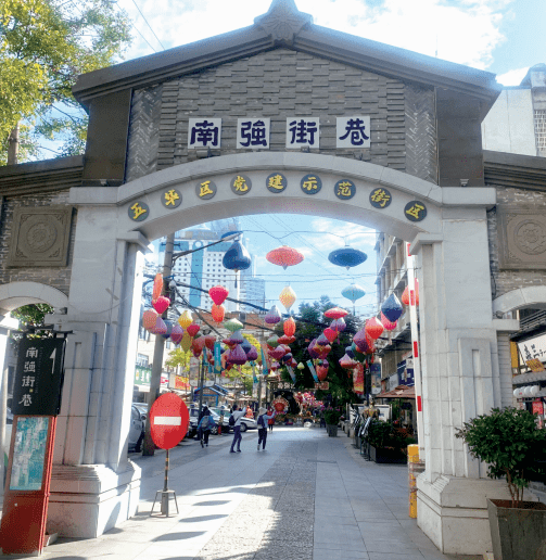 互联网助力市民"舌尖上的安全" 昆明南强街巷实现app精准监管