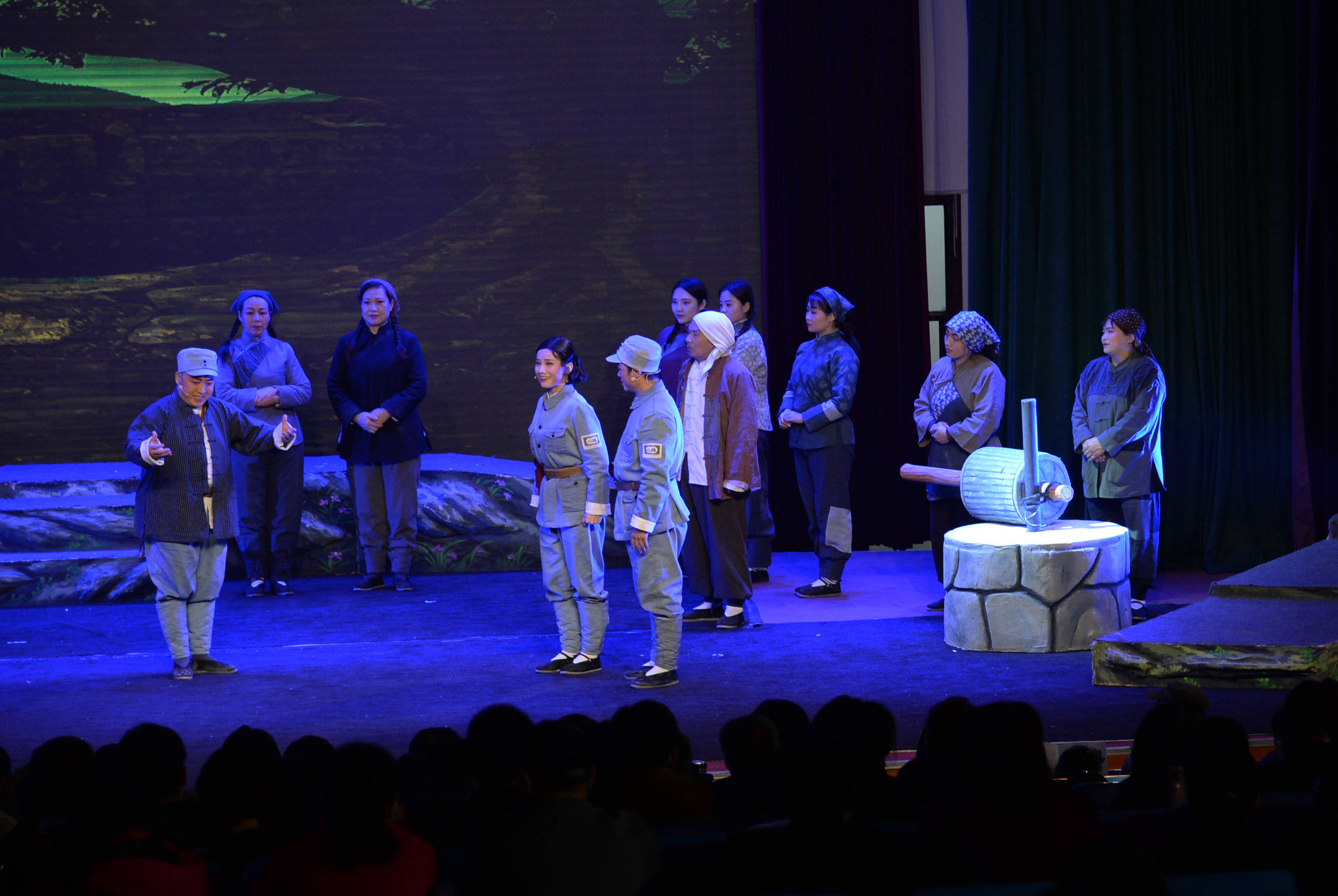 晋剧《战地黄花》在平遥古城演出