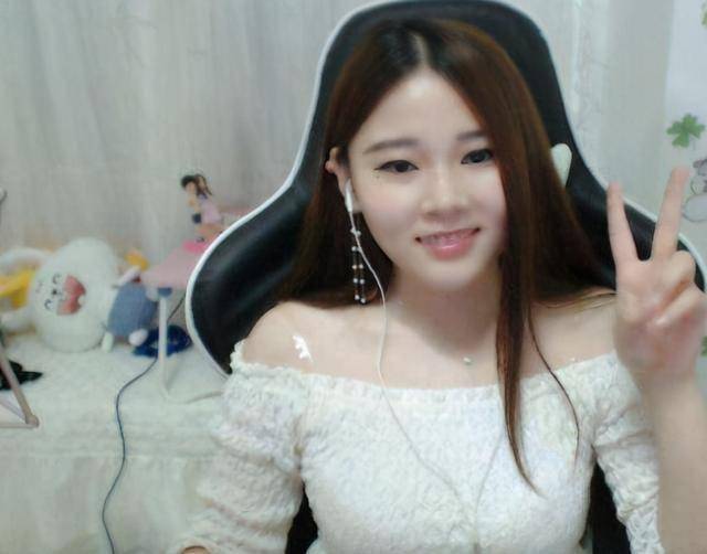 lol xinyi直播表白酥酥全程曝光:真表白还是节目效果?