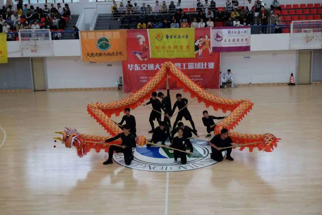 舞龙飞扬尽展国际风采