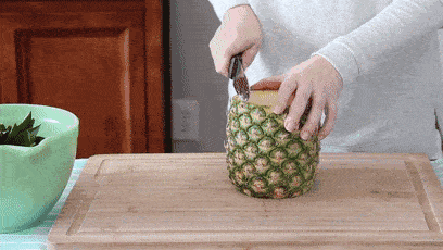 不削皮不挖眼1分钟切好一整个菠萝太省力了