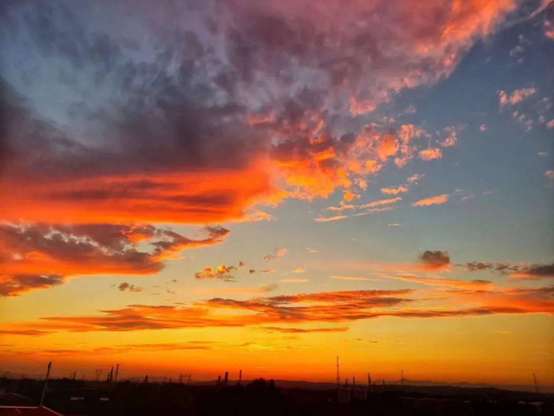 真没想到,随手一拍,石化城的天空全是美美的治愈系壁纸!_手机搜狐网