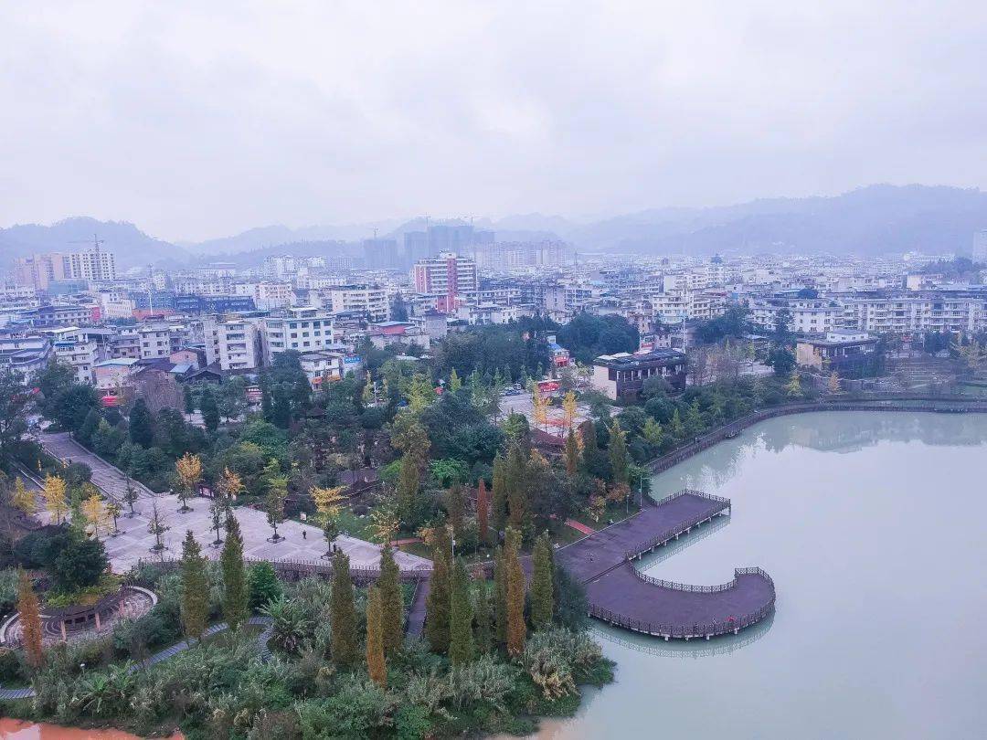 【创文进行时】  全力推进"创文"工作 天全县城焕发新活力