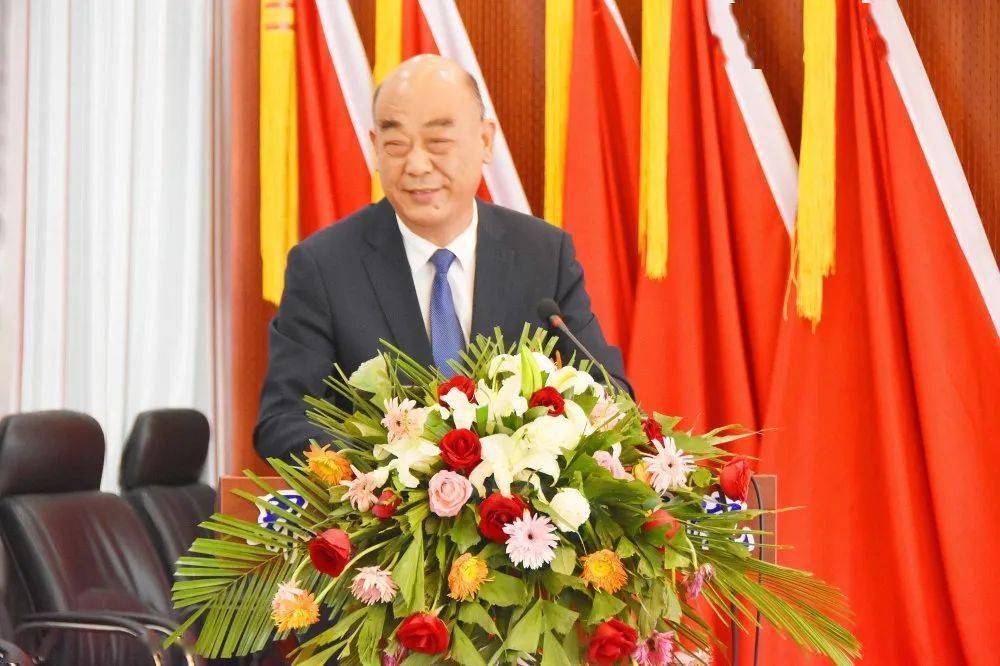 副市长沈辉在讲话中指出:近年来,界首市坚持以人民健康为中心,大力