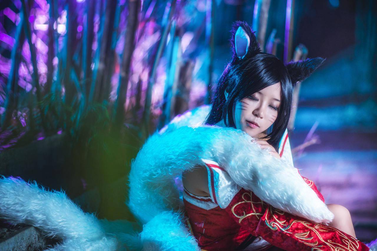 英雄联盟九尾妖狐阿狸cosplay该办正事儿了