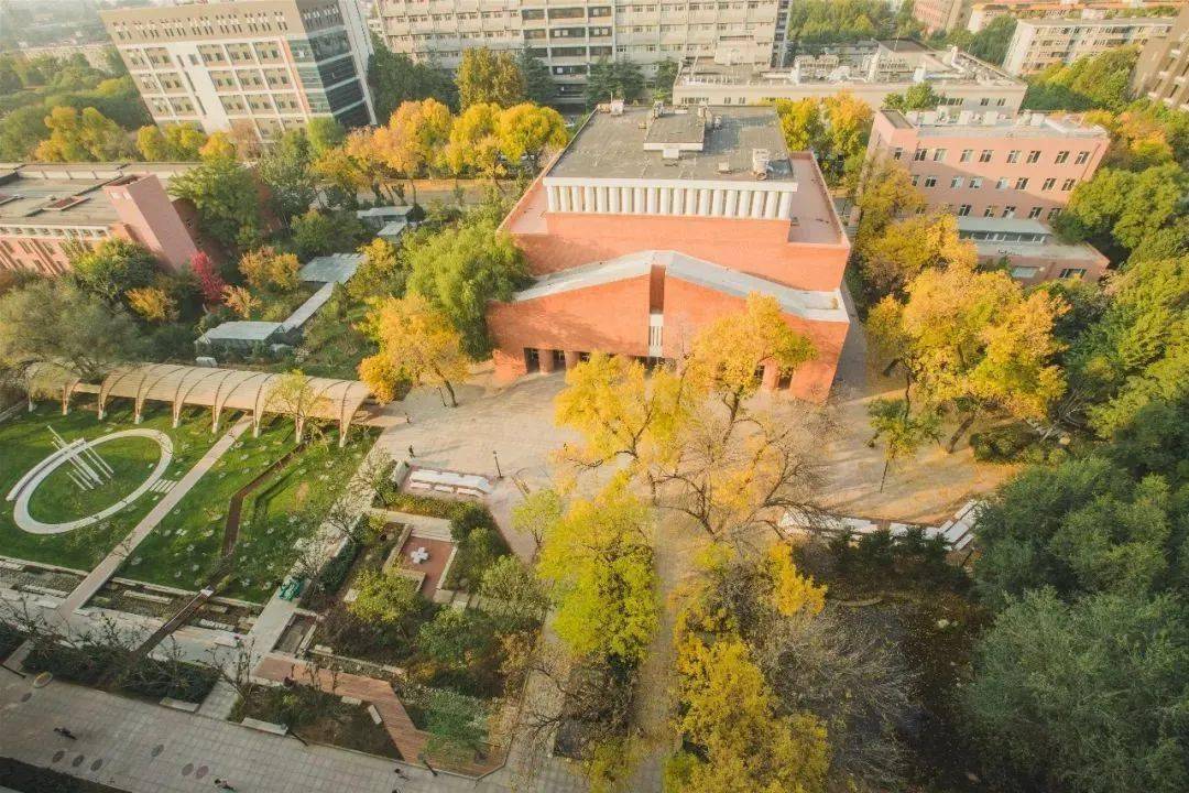 首都高校秋景高清图来袭,快到秋日调色盘里pick你的母校