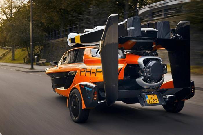 palv三轮飞行汽车liberty在欧获合法上街认证