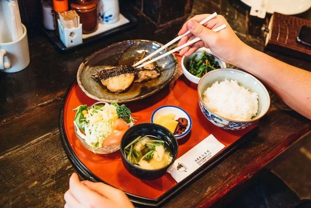 打工人需要更多的一人食餐厅