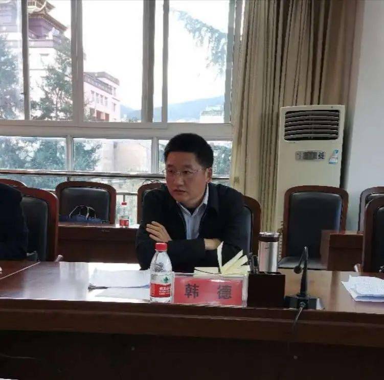 走近木里人才市场：城市脉搏的心跳声