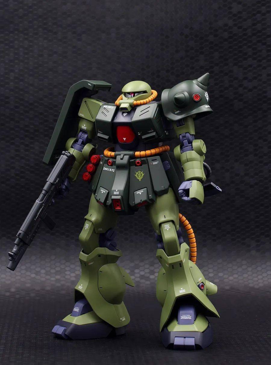 是最原始的配色也会有非常赞的效果,altium x的这个re扎古2改就是如此