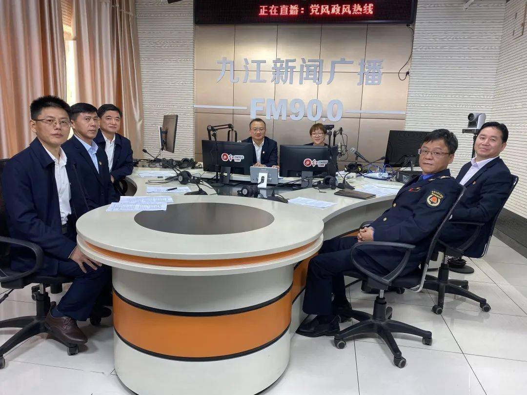 10月30日,湖口县委常委,常务副县长史文带领相关负责人做客本台《党风