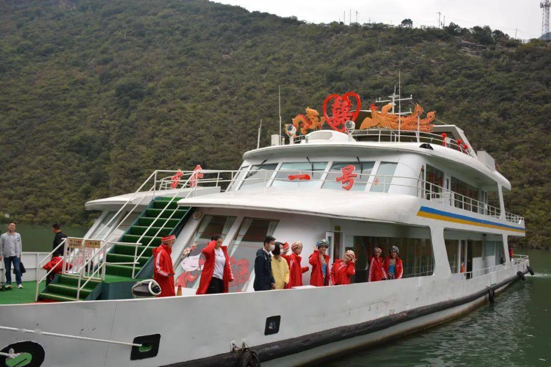 巫山红叶节今日启幕!神女景区好热闹!