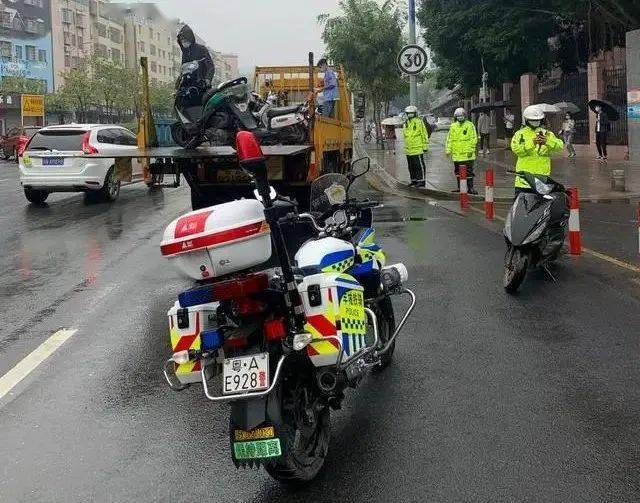 【注意】广州交警即日起严查摩托车无牌无证驾驶,伪造号牌,不戴头盔