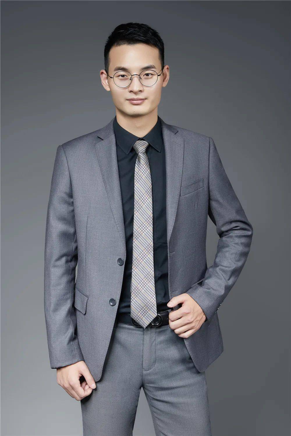 10月营销夜鹰之星朱阳丨在荆棘中前行更一路勇往向前