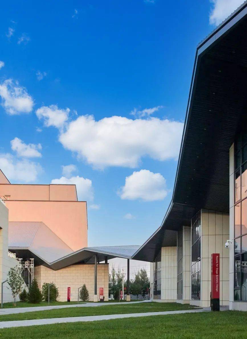 2021阳光少年带你走进"艺术的城堡"——国家大剧院舞美艺术中心