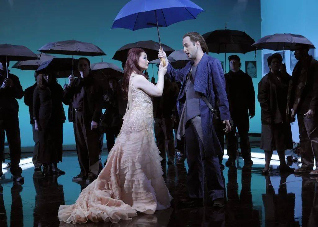 黄英梧桐树下飞来唱响世界的夜莺