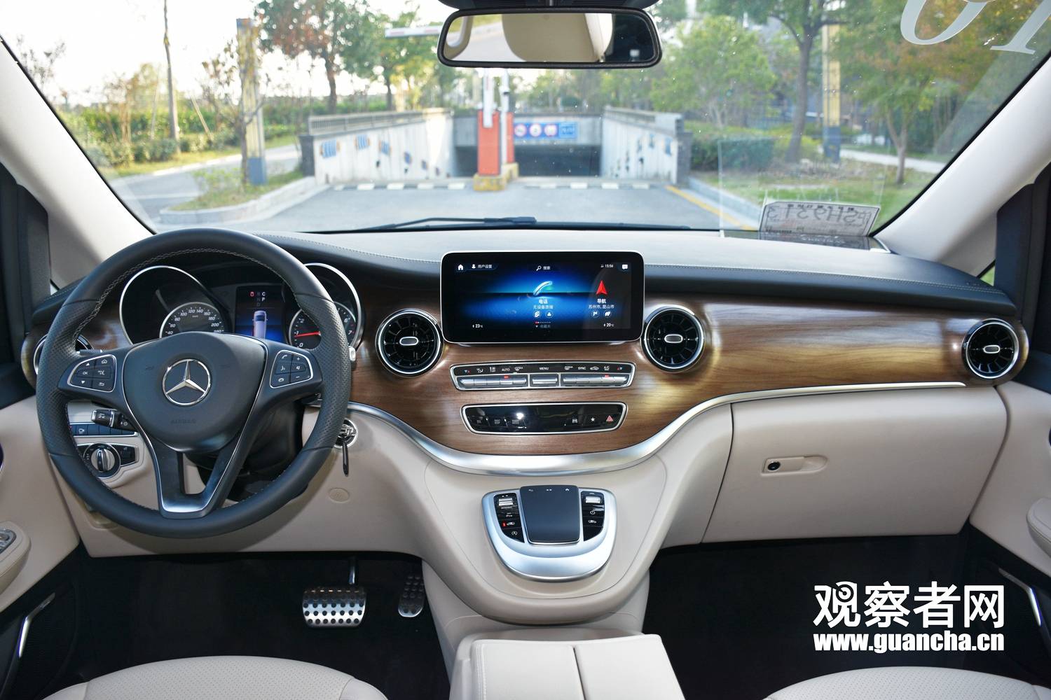 换装mbux交互系统的中控台