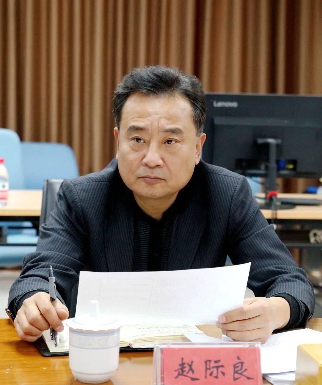 书记,人大工委主任冀国瑞主持会议,地区人大代表王越,王志强,刘郑国